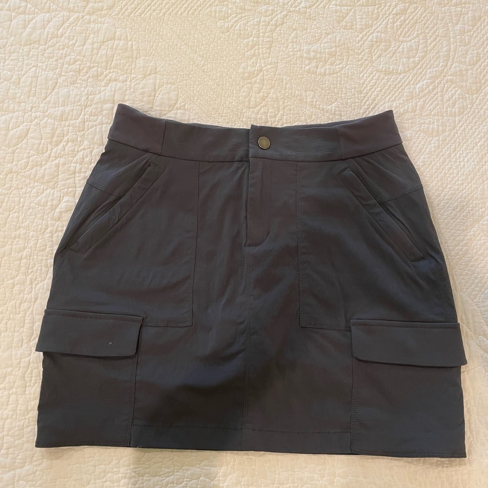 Athleta Trekkie Skort size 10